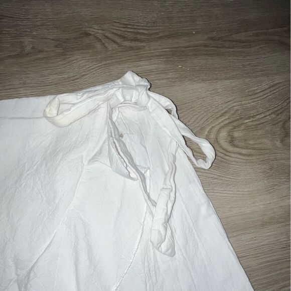 Women's White Ruffle Wrap Skirt - Picture 4 of 9